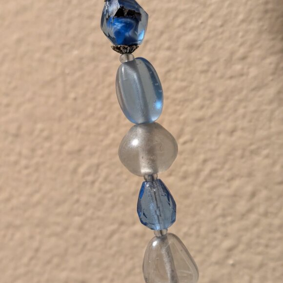 Elegant Blue Beaded Necklace - Picture 2 of 2